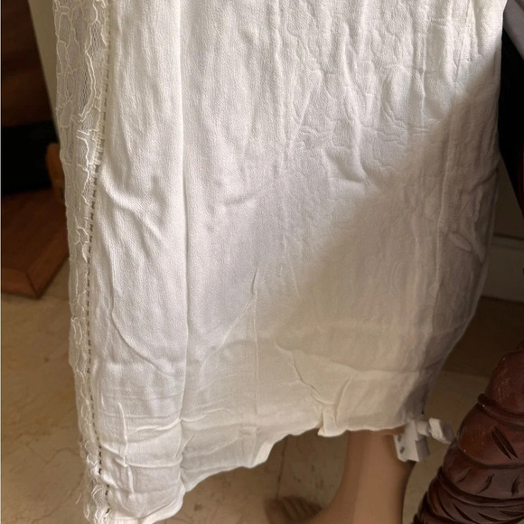 Yuni apparel White Maxy Dress Medium nwot - Picture 9 of 11